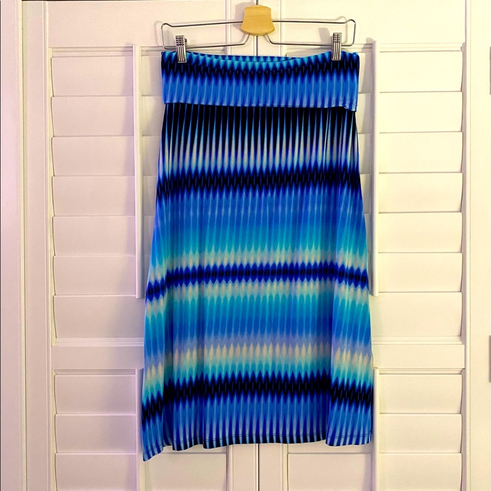 Cynthia Rowley Skirt, size small, beautiful blue tie dye like print